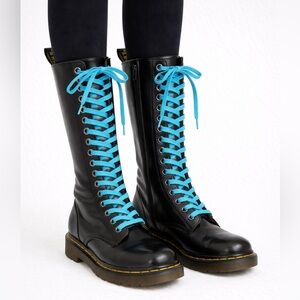 Dr. Martens Black Boots with NEW Bright Blue Laces size 5 in boot bag